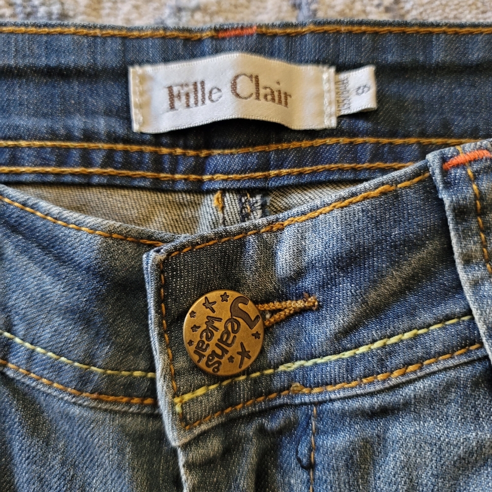 Jeans - Picture 2 of 11